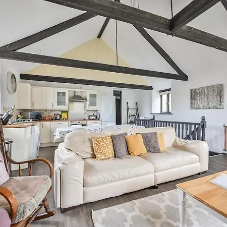 Mill House @ Goonwinnow Farm * New Quay